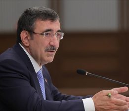 Cumhurbaşkanı Yardımcısı Cevdet Yılmaz duyurdu: Emekliler için özel çalışma