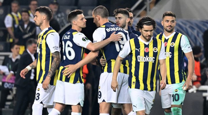 Fenerbahçe-Olympiakos maçı sonrası soyunma odasına giderken neler yaşandı? Ahmet Çakar’ın iddiası