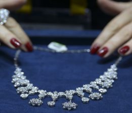 İstanbul Jewelry Show kapılarını ziyaretçilere açtı