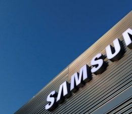 Samsung, akıllı telefon satışında Apple’ı geçti!
